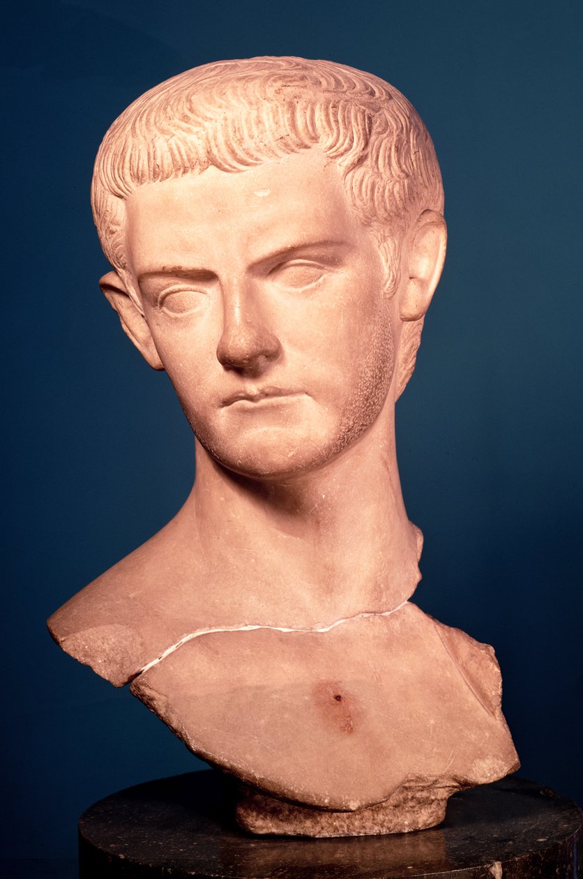 Caligula császár mellszobra (i.sz. 12-41) Trákiából, Kr.u. 39-40 (márvány) alkotó: Roman