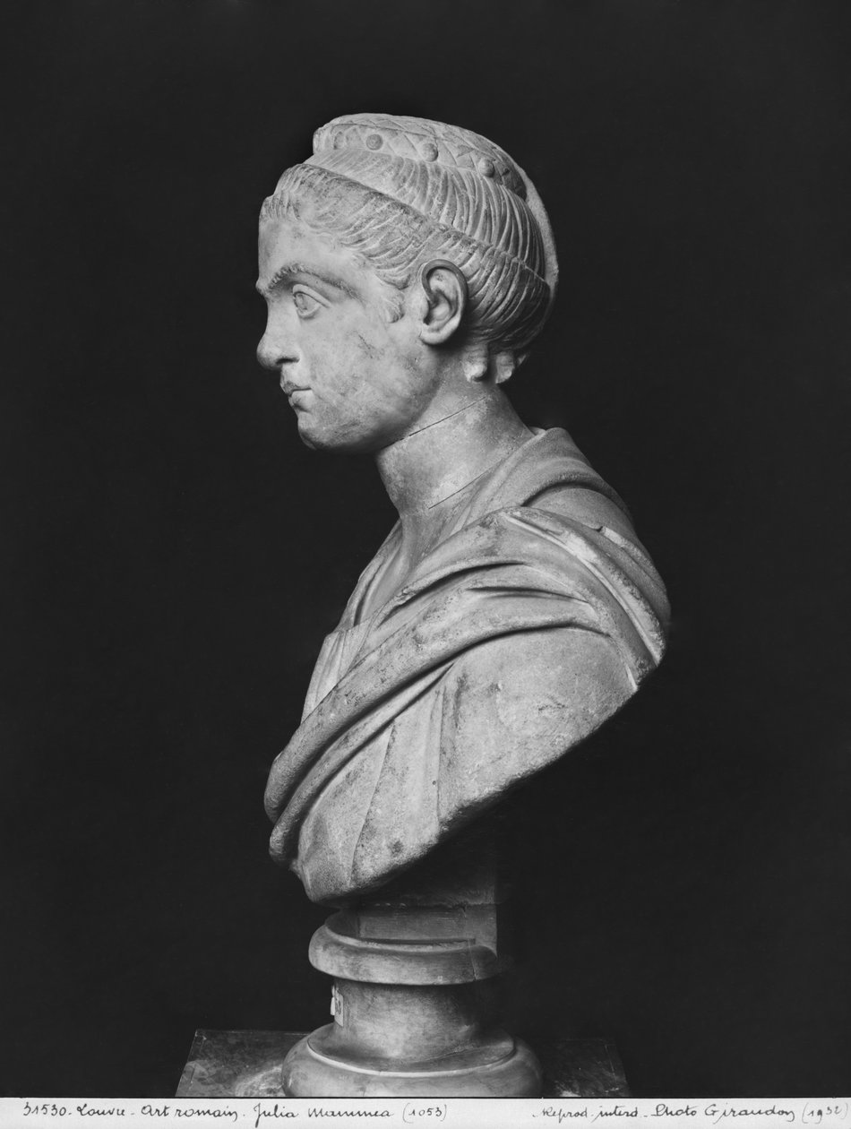 Julia Mamaea (i.sz. 180-235), Severus Alexander császár (i.sz. 205-235) anyjának mellszobra 230 körül (márvány) alkotó: Roman