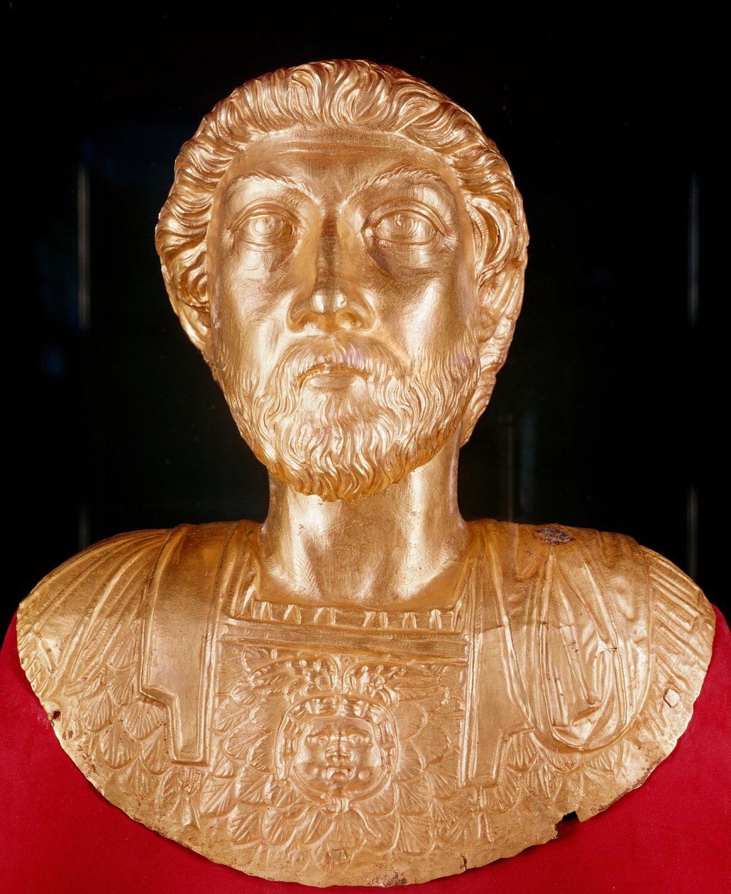 Marcus Aurelius (i.sz. 121-180) mellszobra (arany) alkotó: Roman