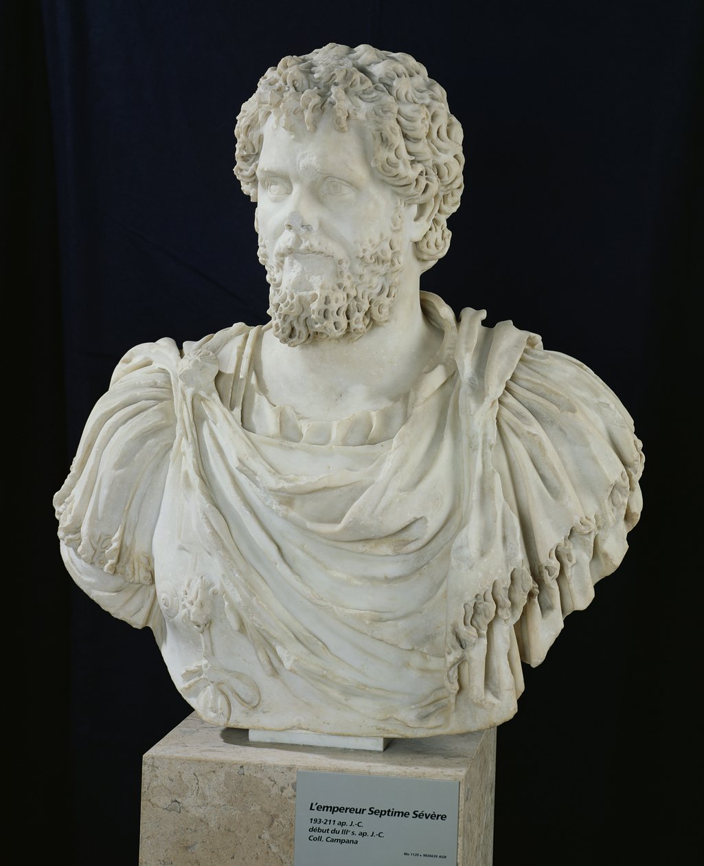 Septimius Severus (145-211) mellszobra (márvány) alkotó: Roman