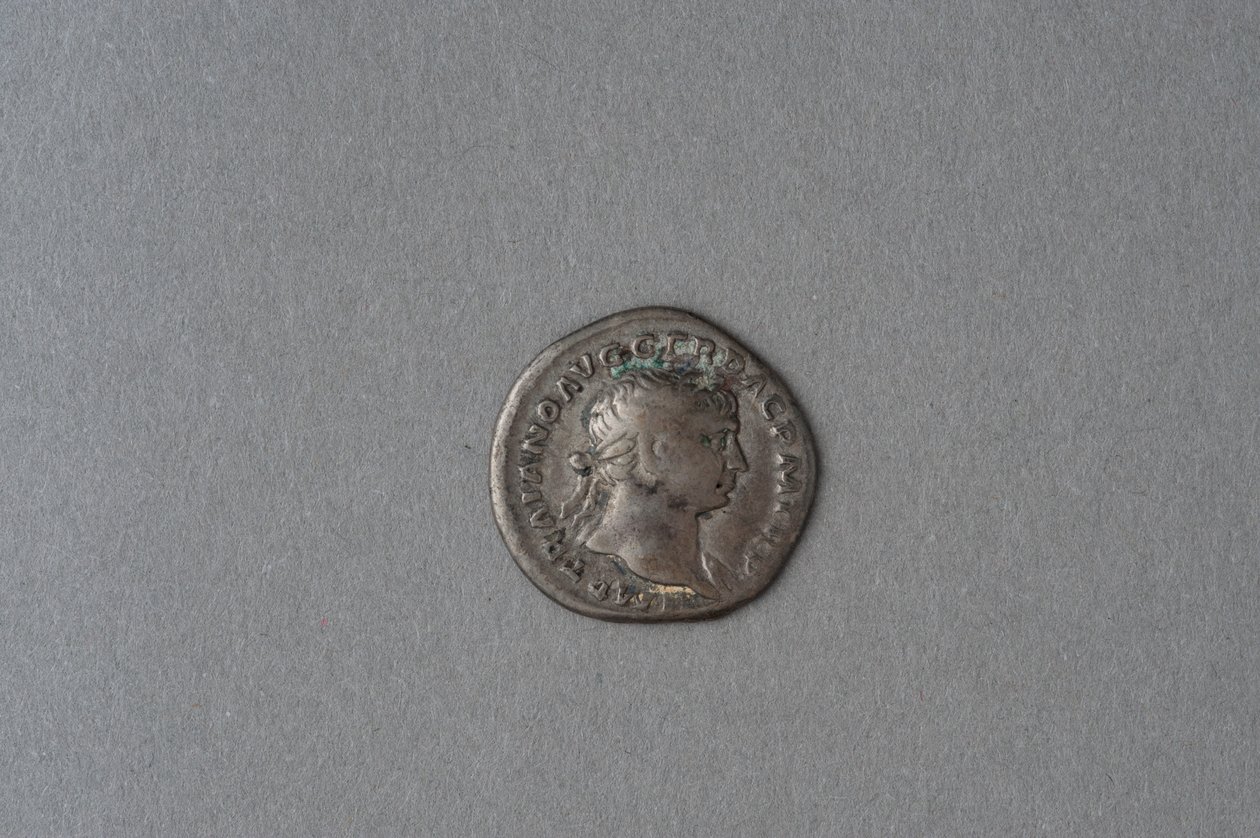 Traianus dénárja (bronz) alkotó: Roman