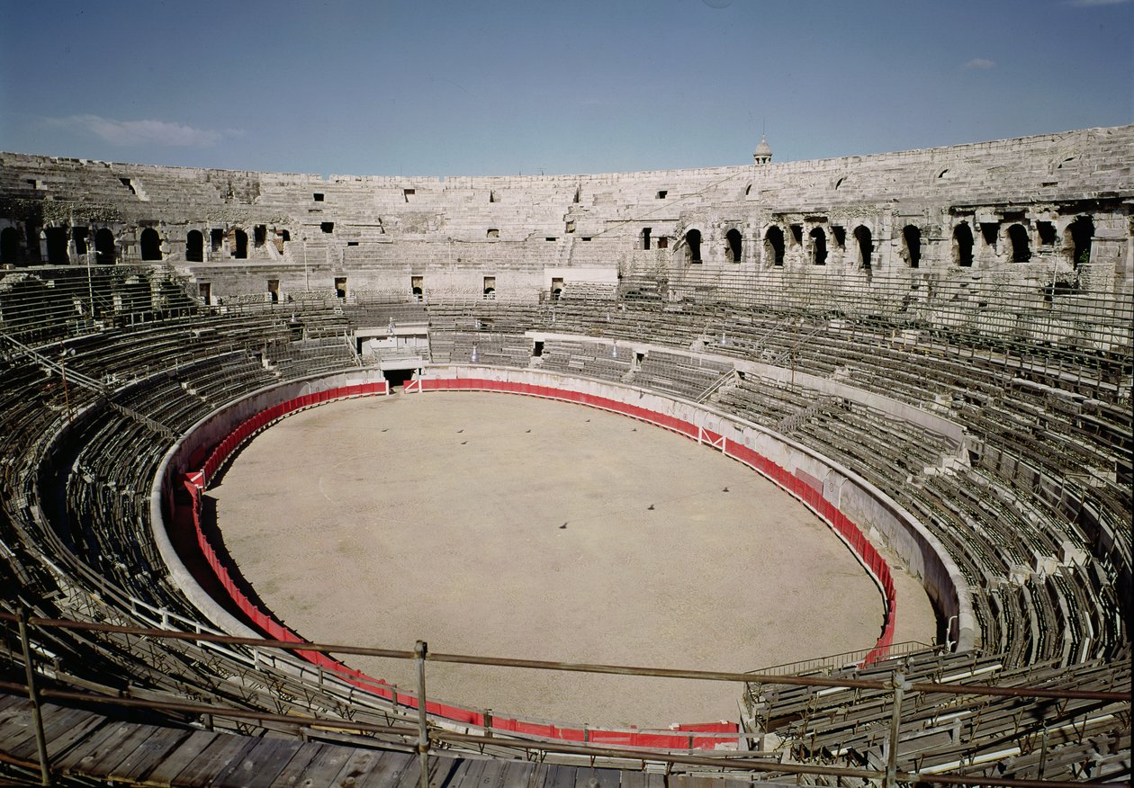 Az amfiteátrum belső képe alkotó: Roman