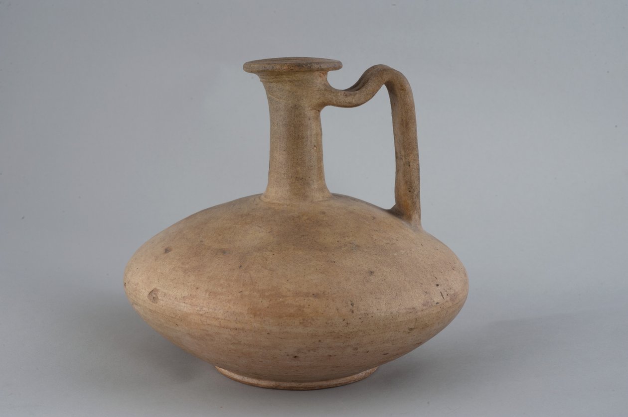 Lagynos kancsó (terrakotta) alkotó: Roman