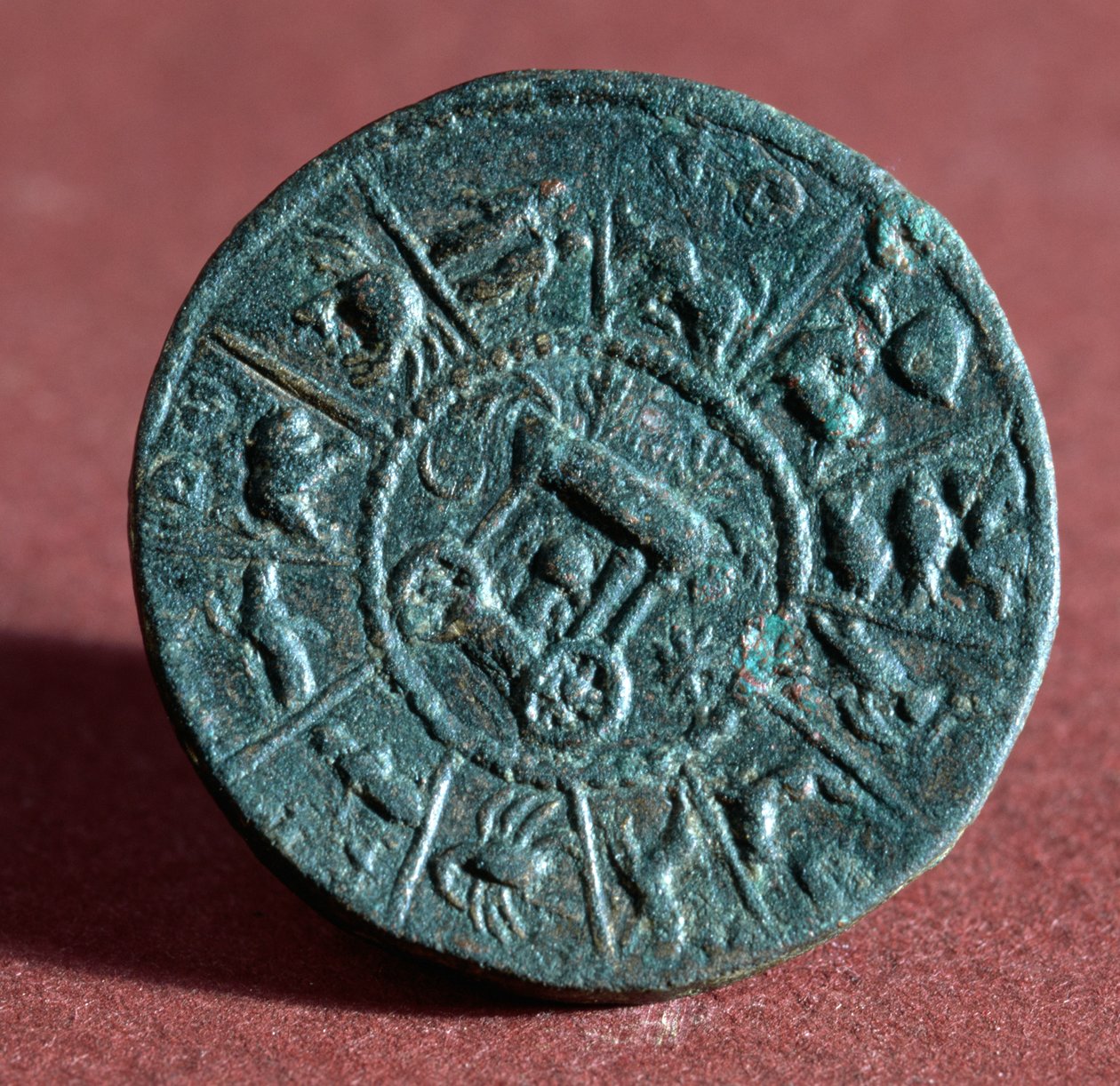 Medallion 12 csillagjegygel, Belkis vagy Zeugma (bronz) alkotó: Roman