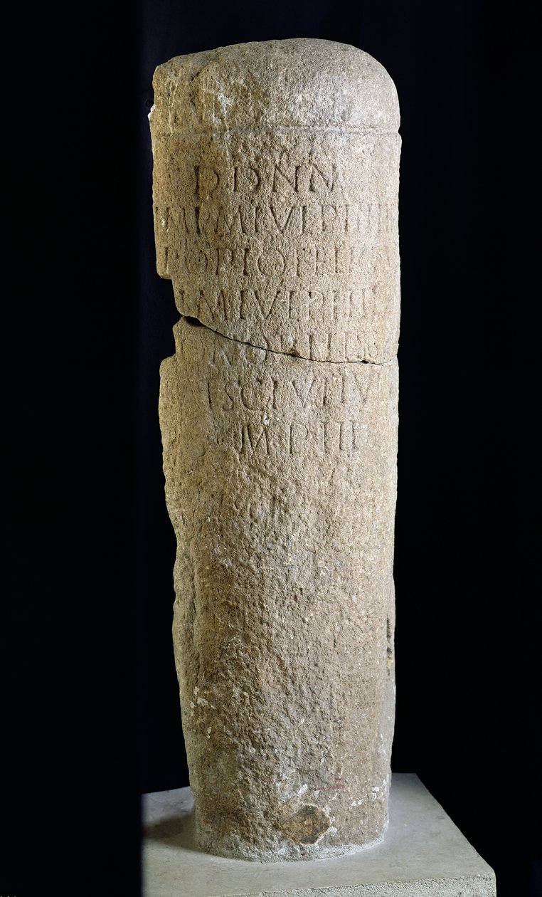 Katonai határoszlop, a római útról Dijon és Bordeaux között, 244-249 (homokkő) alkotó: Roman