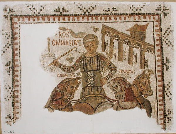 A tunéziai Douggából származó Erost kocsis quadrigáján ábrázoló járda (mozaik) alkotó: Roman