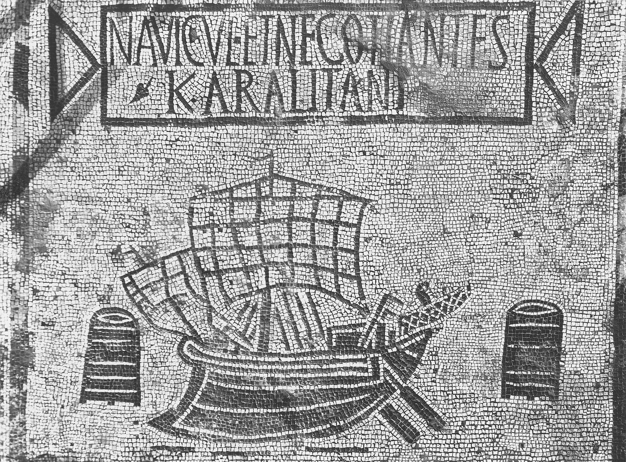 Járdarészlet a Piazzale dell Corporazioniról, amely tengeri jelenetet ábrázol (mozaik) alkotó: Roman