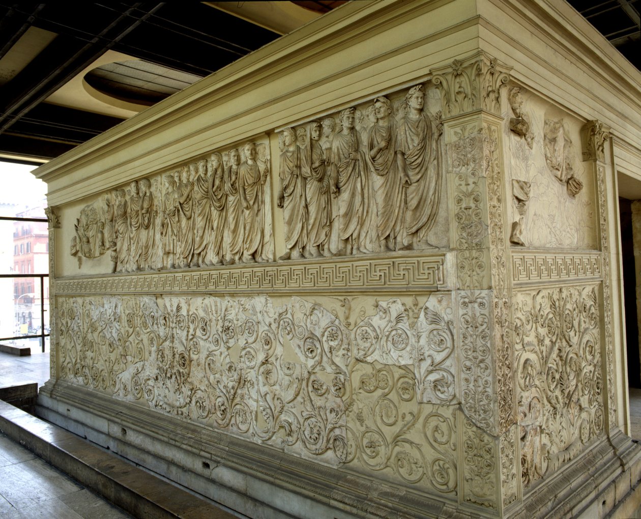 Felvonulás, az Ara Pacis északi fala (márvány) alkotó: Roman