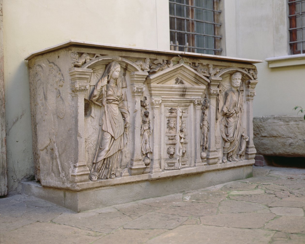Római szarkofág (márvány) alkotó: Roman