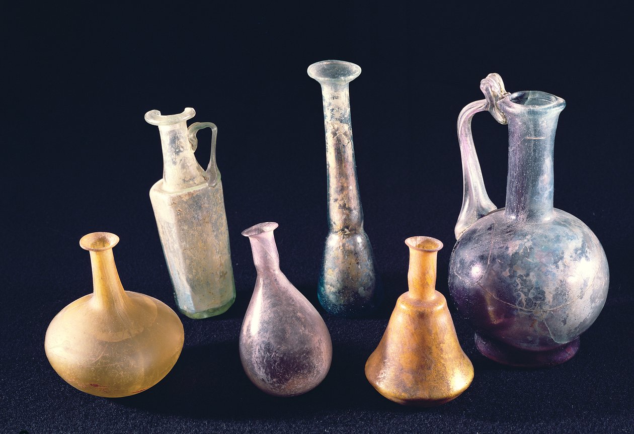 Hat váza, Aquileia (üveg) alkotó: Roman