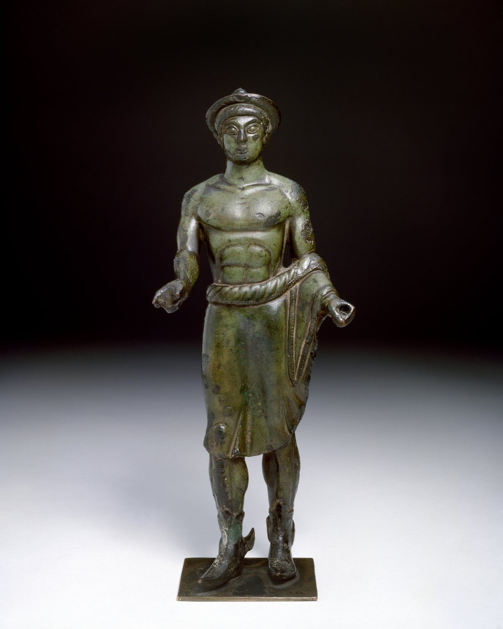Szobor, a berkshire-i Uffingtonból (bronz) alkotó: Roman