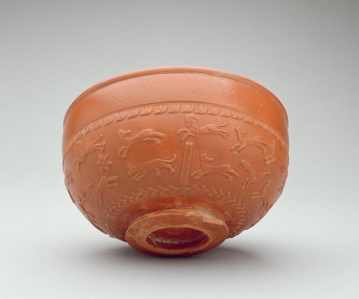 Terra Sigillata Bowl (kerámia) alkotó: Roman