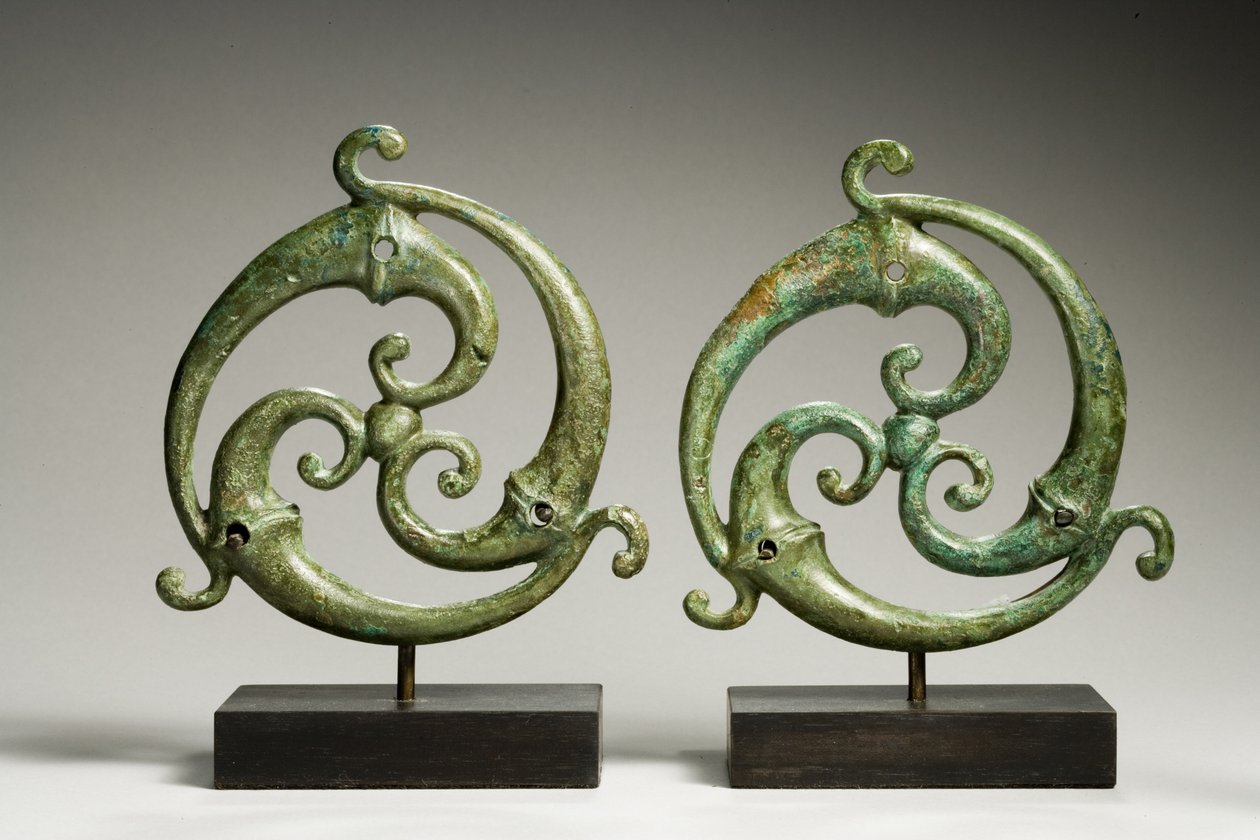 Triskele rátétek, római-kelta, Kr.u. 3. század (bronz) alkotó: Roman