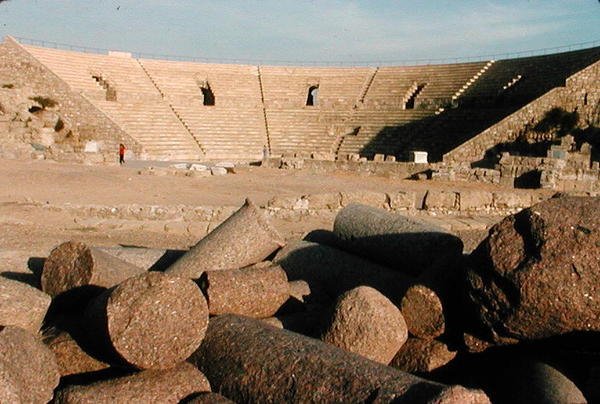 Kilátás a színházra alkotó: Roman