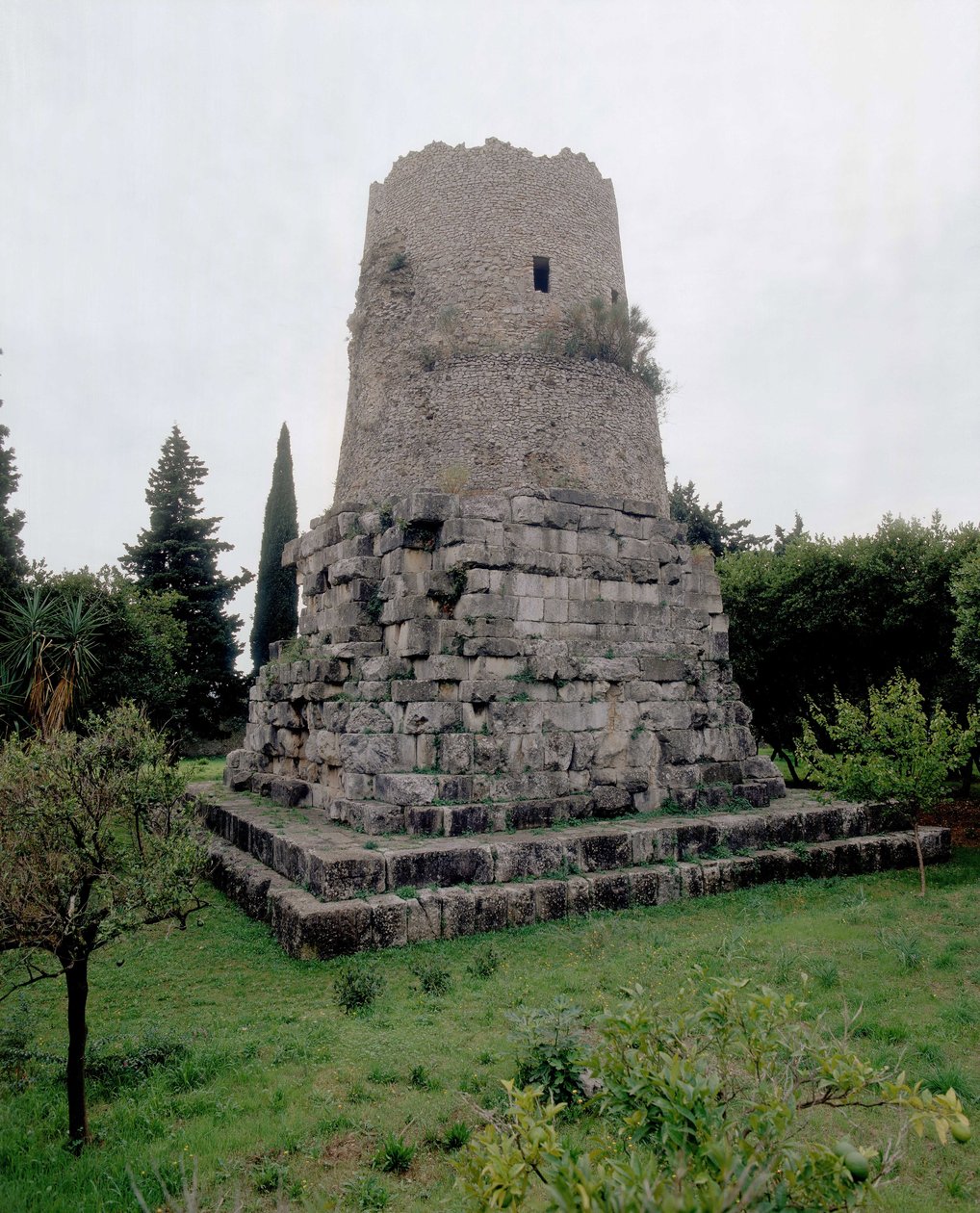 Cicero sírja alkotó: Roman Roman