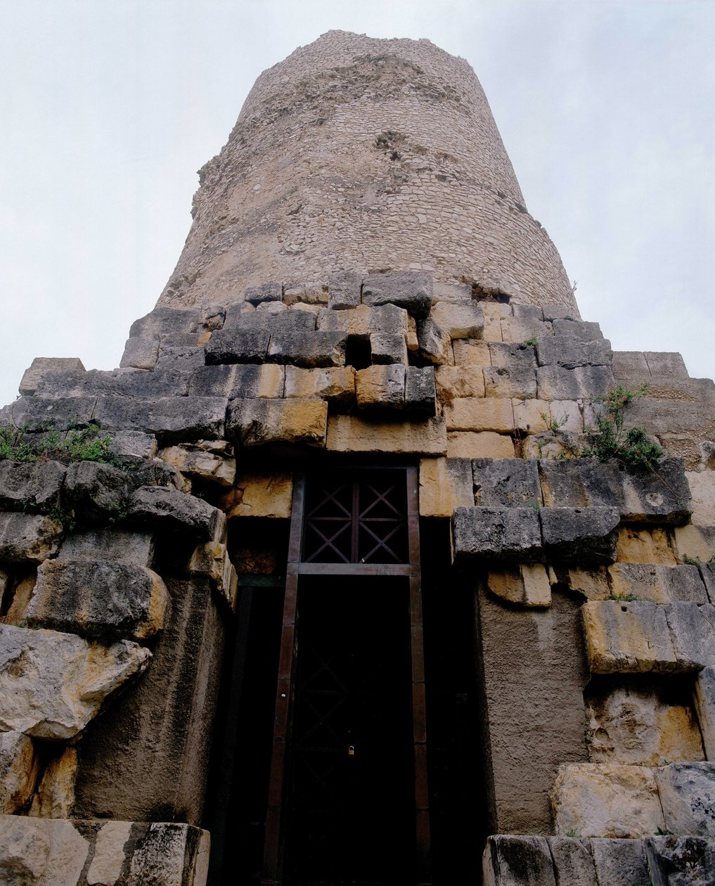 Cicero sírja alkotó: Roman Roman