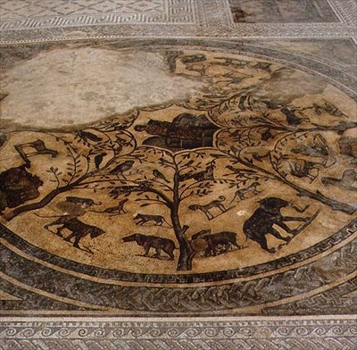 Vadállatok, római mozaik az Orpheus-házból, Kr. u. 3. sz. (mozaik) alkotó: Roman Roman
