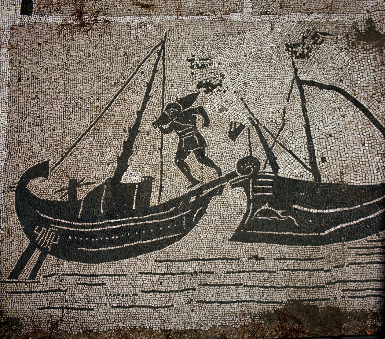 Ősi Ostia (Ostia). Place des Corporations. A Sabratha Seafarers Corporation mozaikja. Áruk rakodása hajóra. alkotó: Roman