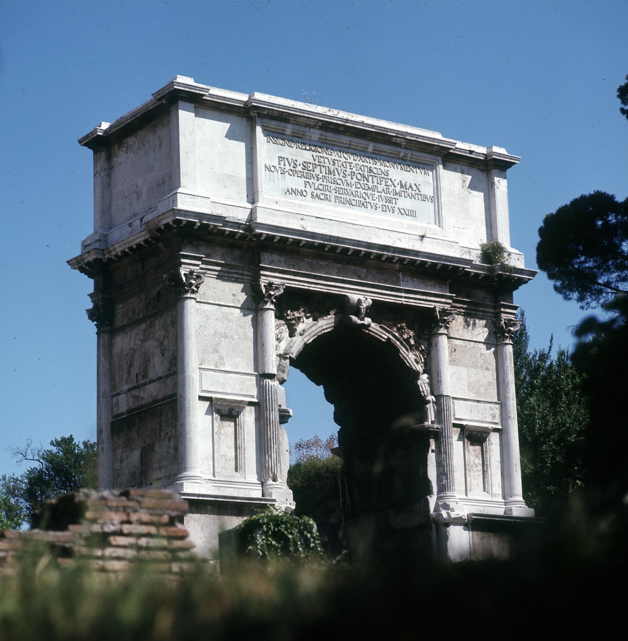 Tito diadalíve, Forum Romanum, Róma alkotó: Roman