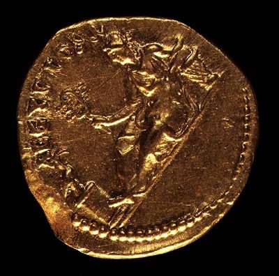 Hadrianus (Kr. u. 117-138) által vert Aureus (fordított), amely AEGIPTOSZT (Egyiptom) balra fekve ábrázolja. (arany) Felirat: AEGYPTOS (előlapját lásd: 119152) alkotó: Roman
