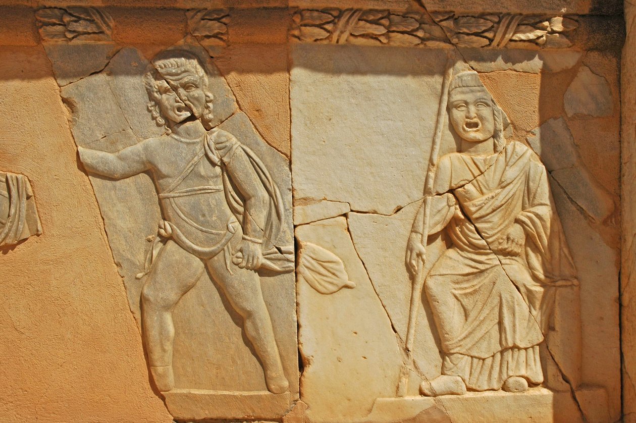 Domborművek a római színház Prosceniumán, Sabratha, Líbia, Kr.u. 2. század alkotó: Roman