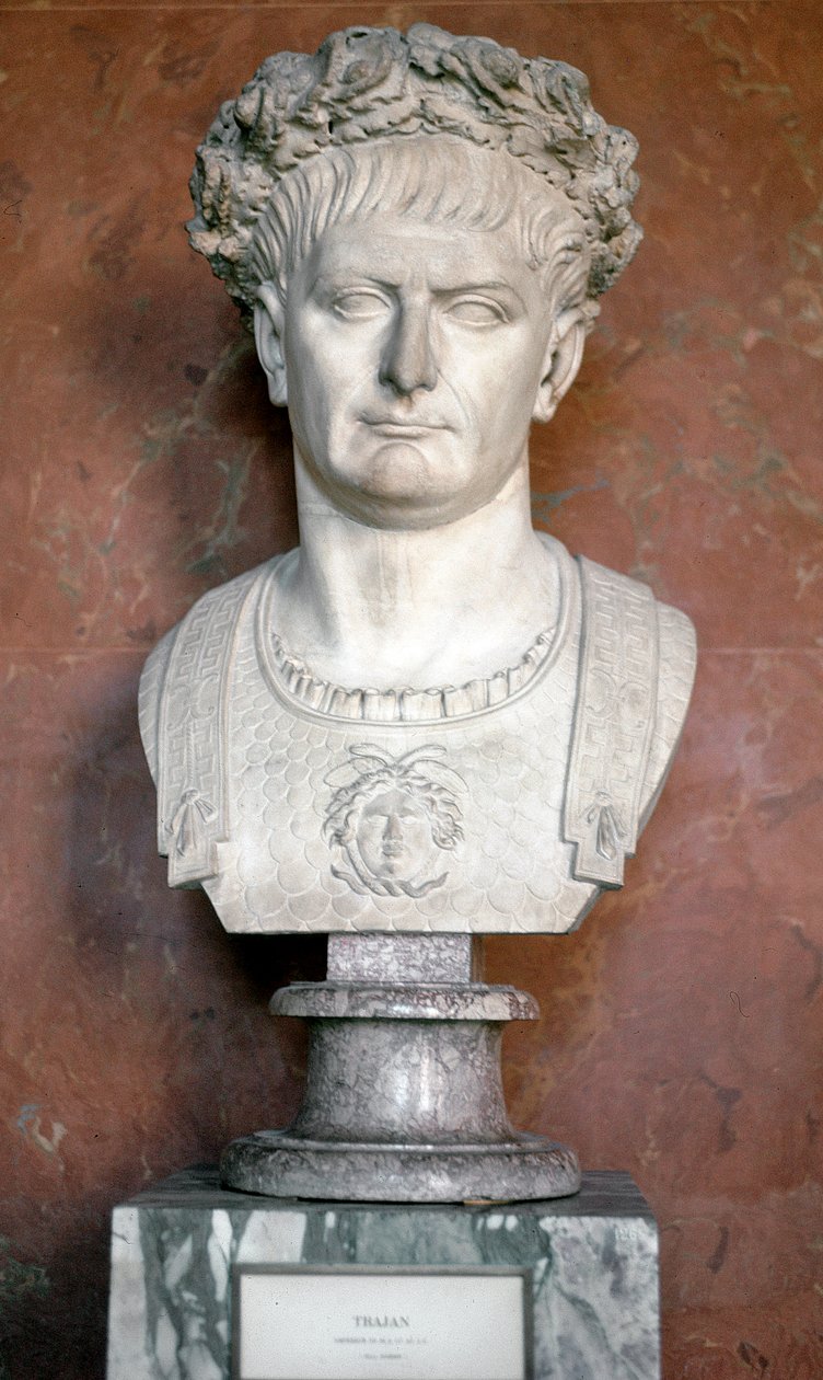 Traianus császár mellszobra babérkoszorúval és Medúzával a törzsön (Márványszobor, 98-117) alkotó: Roman