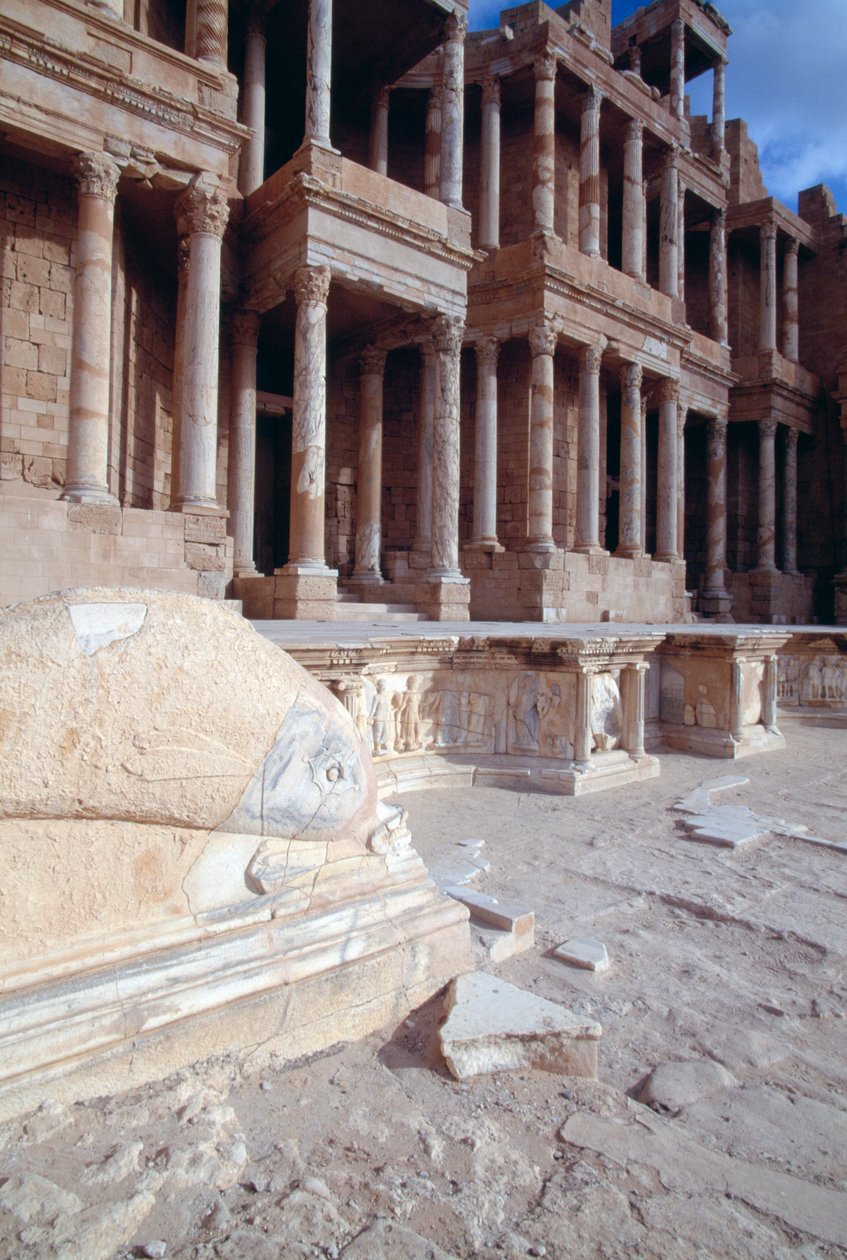 Delfinek, dekoráció a proszcéniumban, római színház, Sabratha (UNESCO világörökségi lista alkotó: Roman
