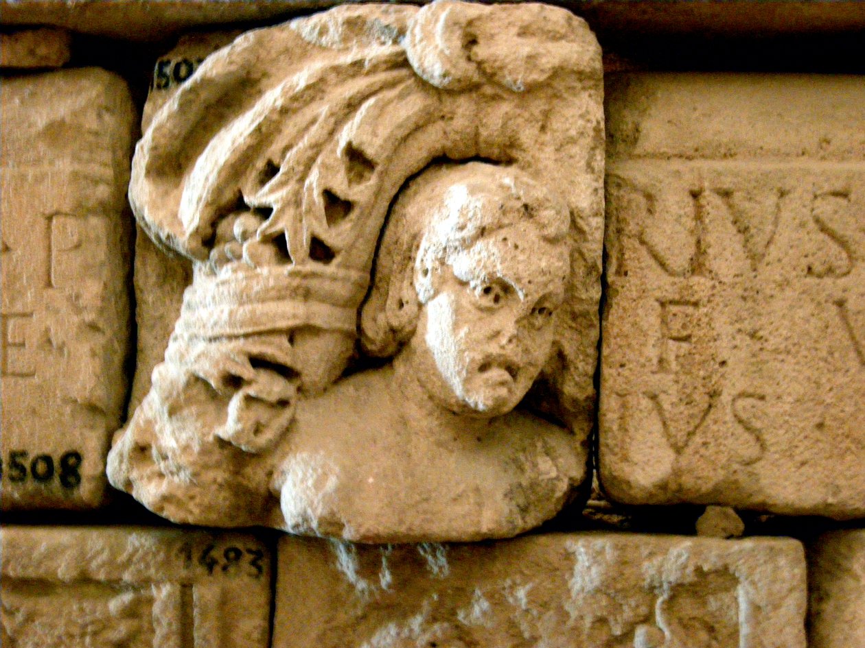 Fej, szarkofág töredéke, 1. század körüli időszak alkotó: Roman