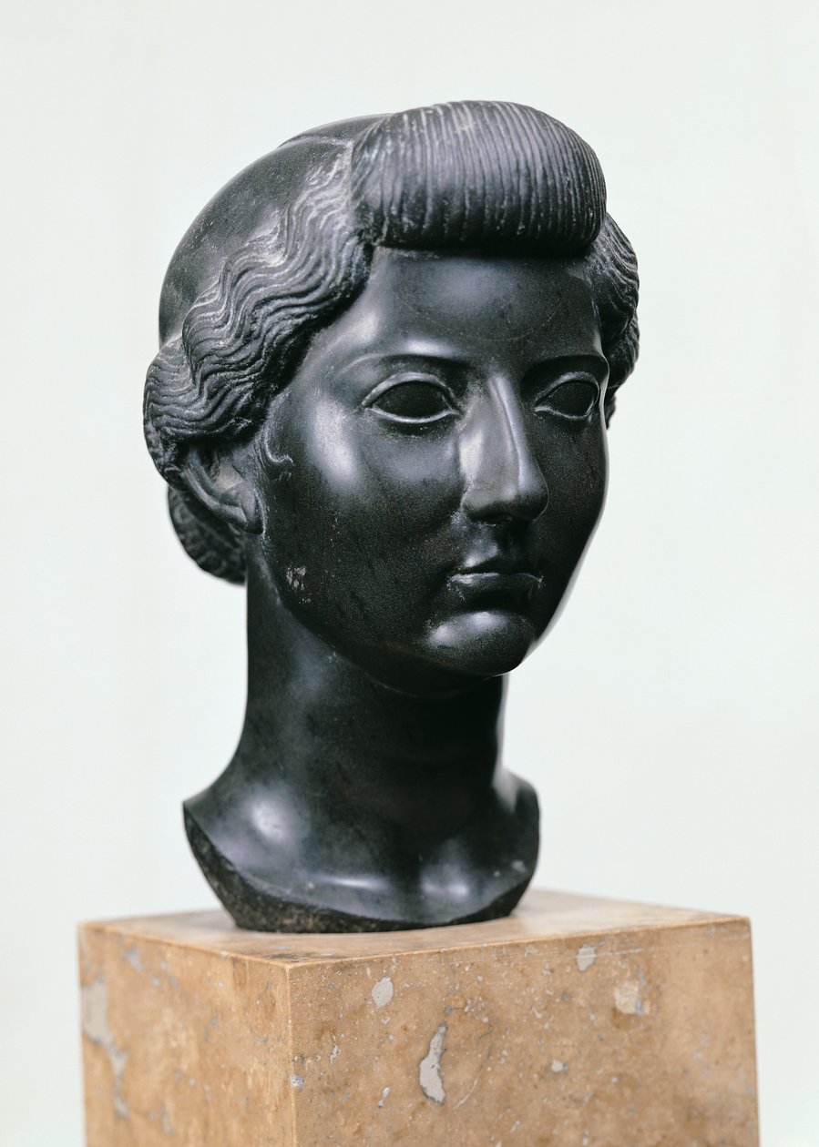 Lívia feje (i. e. 55 körül – i.sz. 29) (bazalt) alkotó: Roman