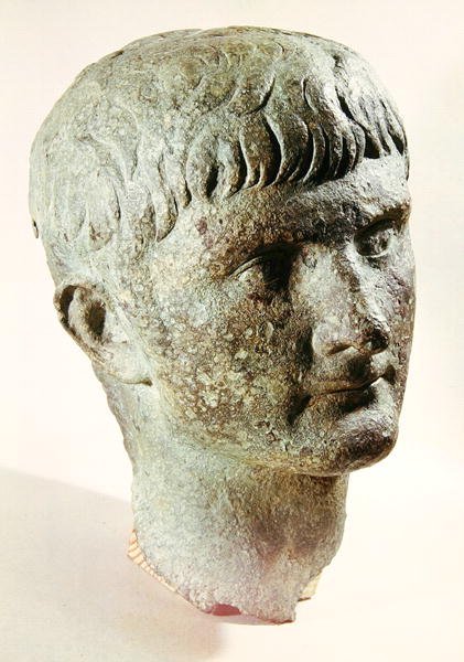 Tiberius feje (Kr. e. 42 - Kr. u. 37) (bronz) alkotó: Roman