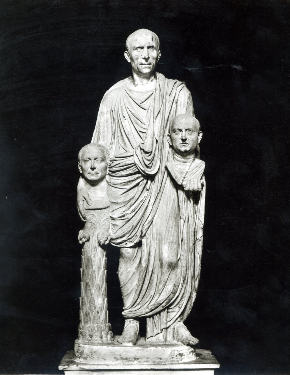 Lucius Junius Brutus ősei mellszobrát tartja kezében (márvány) (f/w fotó) alkotó: Roman