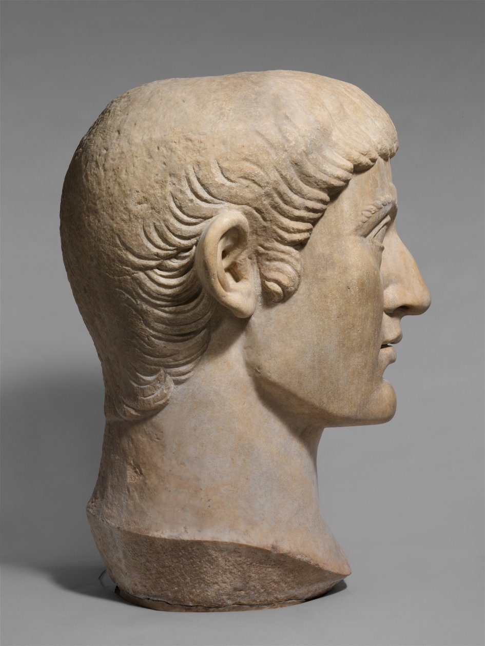 I. Konstantin császár márvány portréfeje, Kr. u. i.sz. 325–370 (márvány) alkotó: Roman