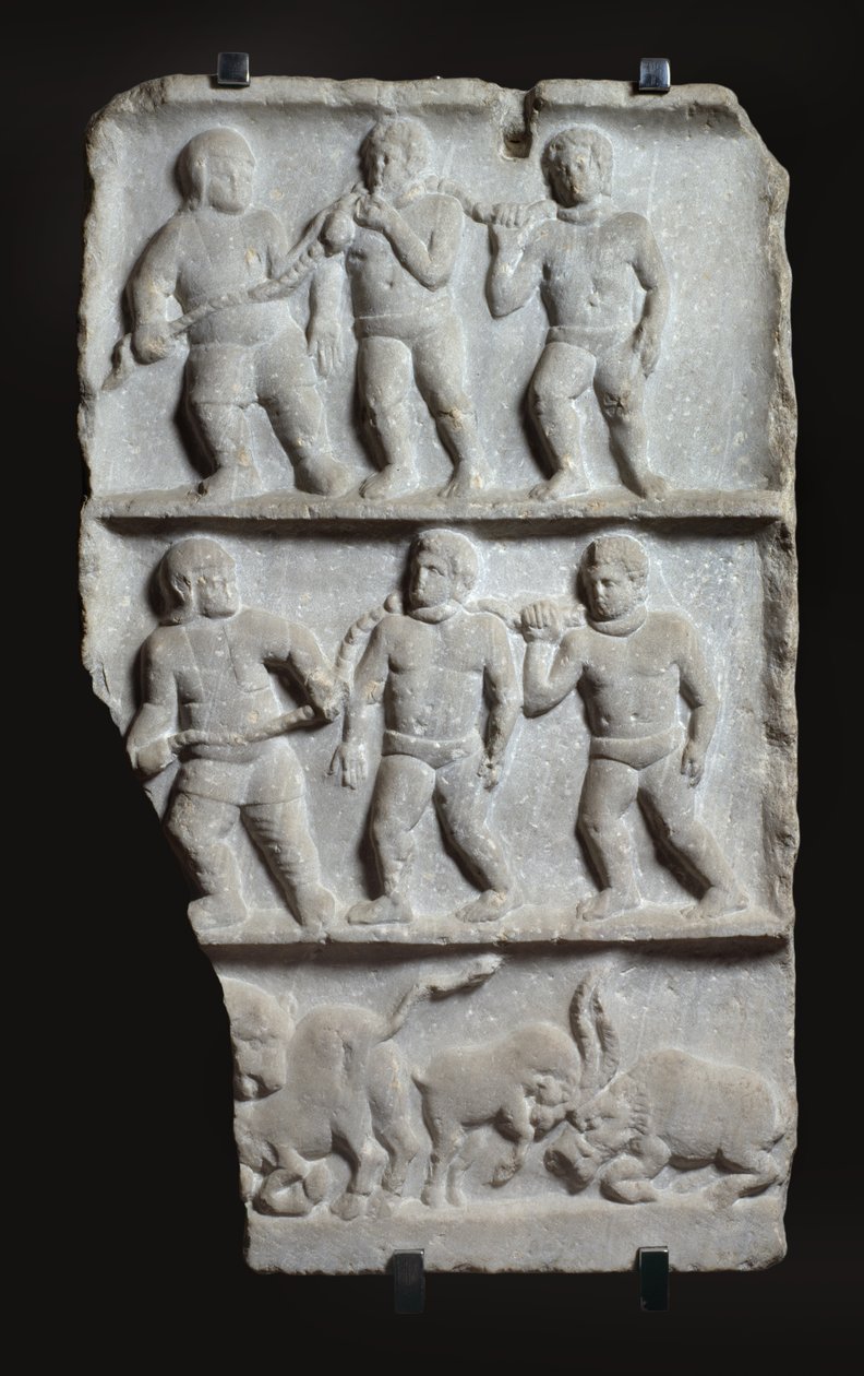 Márvány dombormű 3 regiszterrel: rabszolgák láncban és állatok, i.sz. 200 körül (márvány) alkotó: Roman