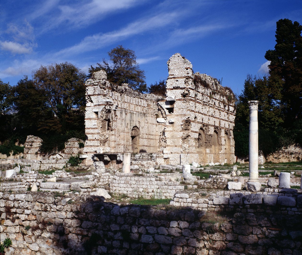 Tengeri Alpok: 3. századi római fürdő maradványai Nizza cimiez arénáiban. alkotó: Roman