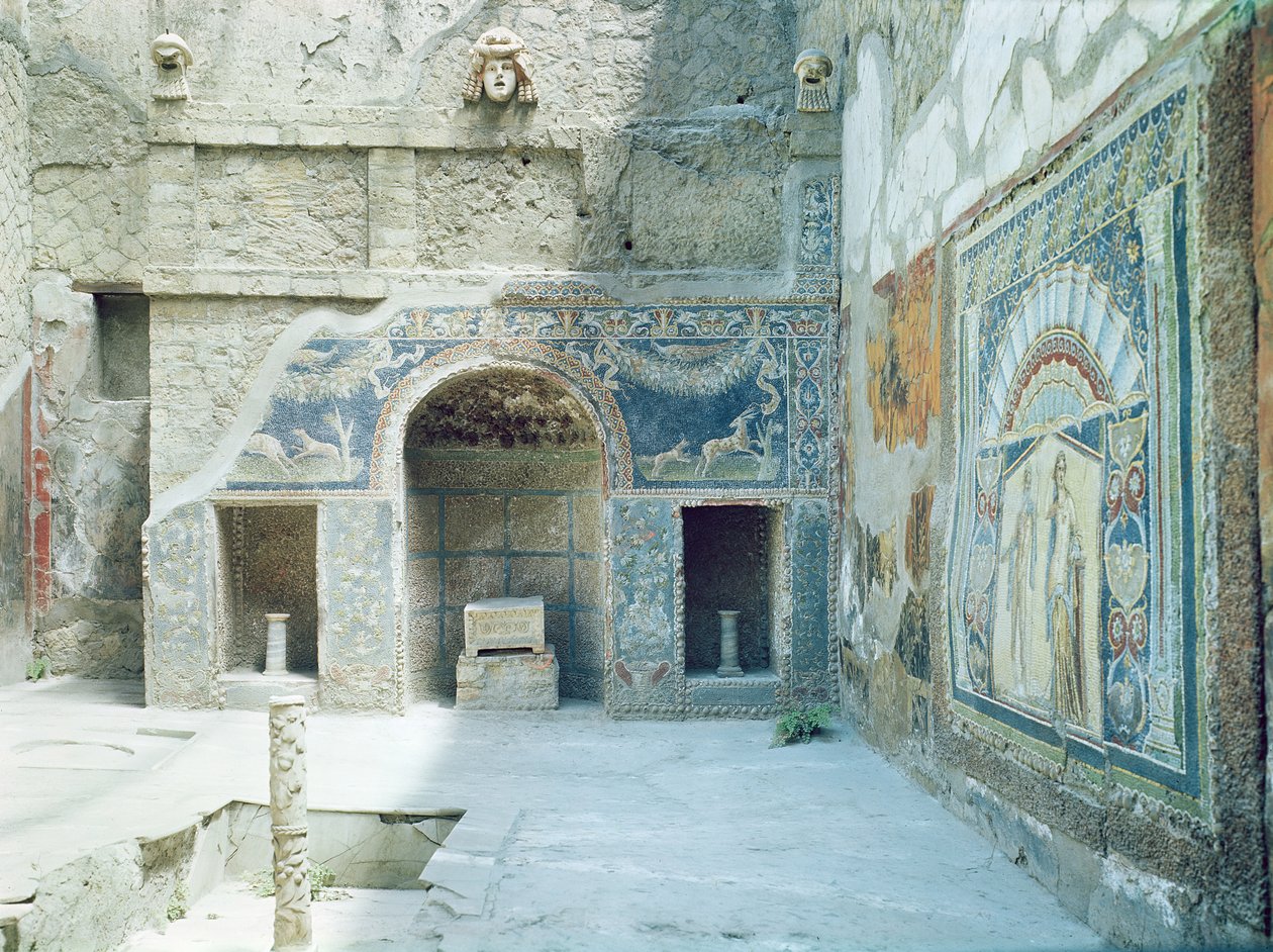 Szabadtéri triklinium a Neptunusz és Amfitrit Házából alkotó: Roman