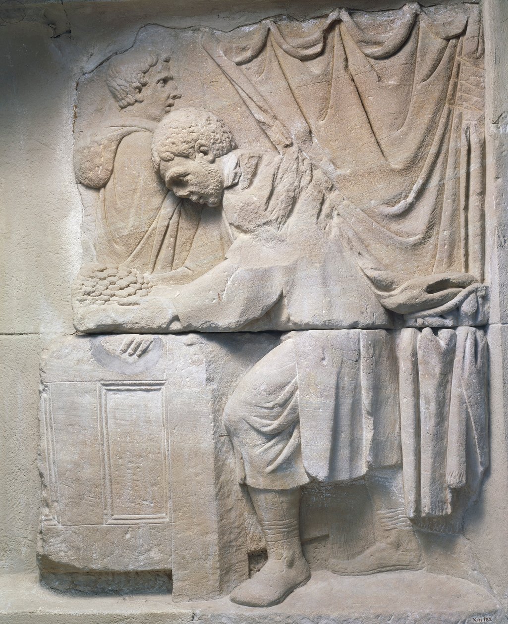 Római dombormű a mauzóleumból, kenyérkereskedőt ábrázolva, Kr.u. 2. század alkotó: Roman