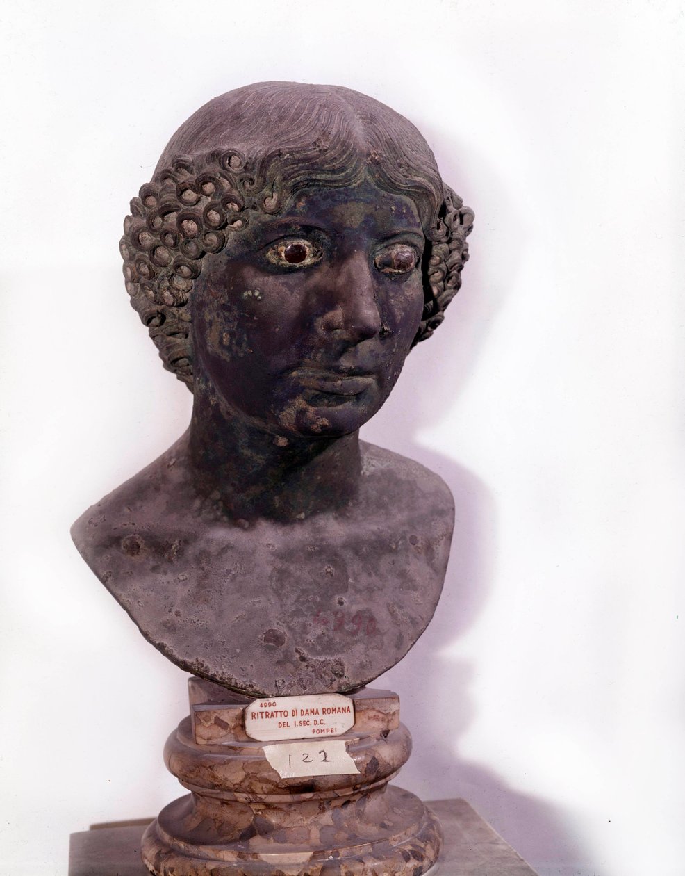 Római antik: pompeii római hölgy mellszobra (Kr. u. I. század). alkotó: Roman