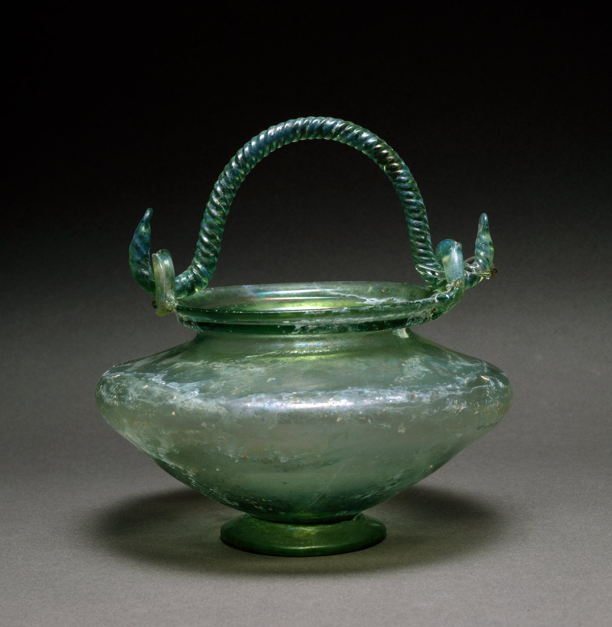 Római művészet: bikonikus váza. Kr.u. 1. század. La Antigua Diamból. 12 cm National Museum of Roman Art Merida, Spanyolország alkotó: Roman