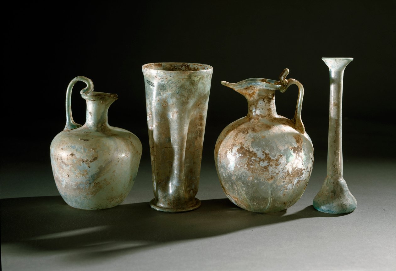 Római művészet: pompei kancsók, korsók és üvegvázák. 1. századi Museo Archeologico Nazionale, Nápoly alkotó: Roman