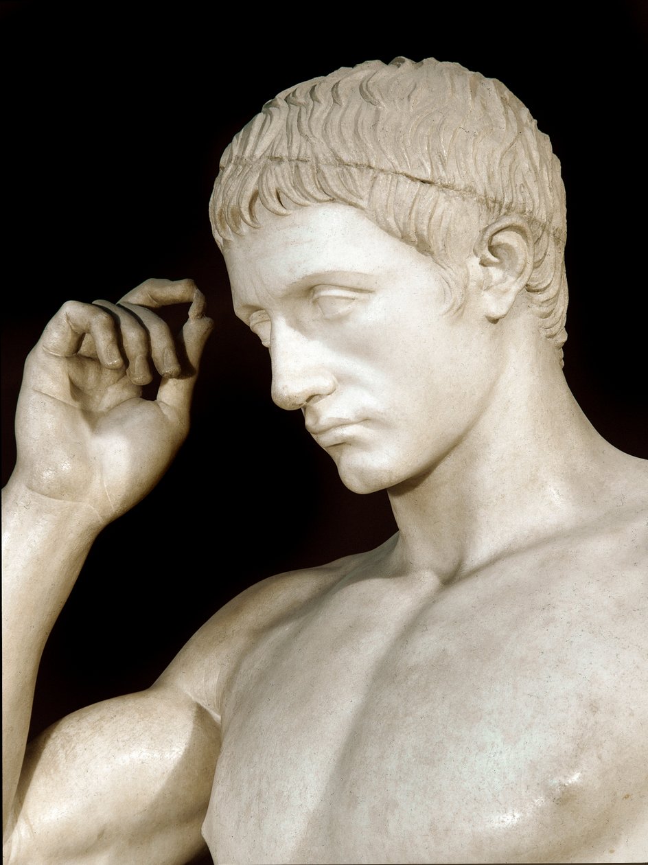 Római művészet: Marcus Claudius Marcellus (Kr. e. 42-23), Augustus unokaöccse márványszobra. Részlet. Athéni Kleomenész készítette. Kr.e. 20 körül. Homályos. 190 cm Párizs, Musee du Louvre alkotó: Roman
