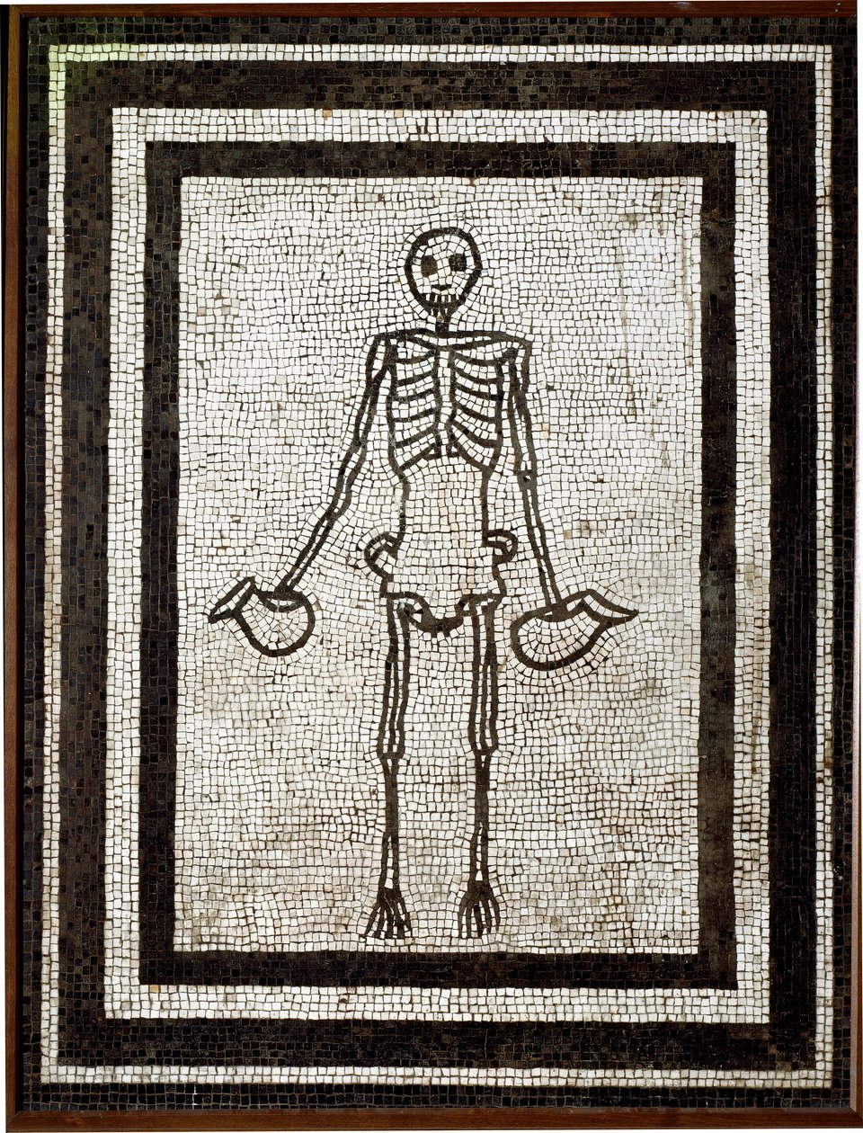 Római művészet: aszkókat hordozó csontváz. A mozaik a Vezúv vidékéről származik. 4. stílus. Kr.e. 1. század. Homályos. 91x70 cm Museo Archeologico Nazionale, Nápoly alkotó: Roman