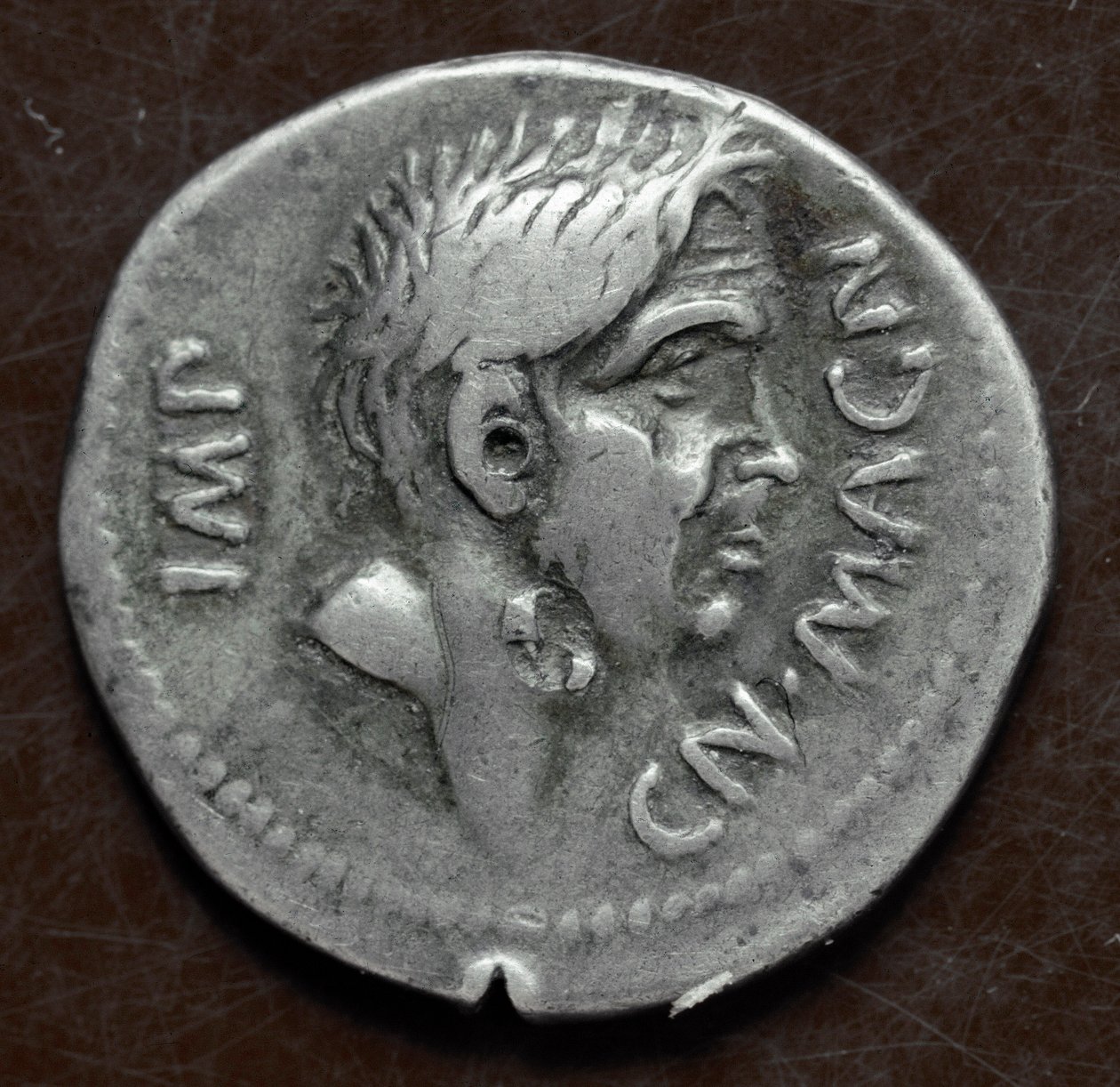 Ezüst érme Nagy Pompeus (Gneo Pompeo the Great vagy Gnaeus Pompeius Magnus) képmásával alkotó: Roman