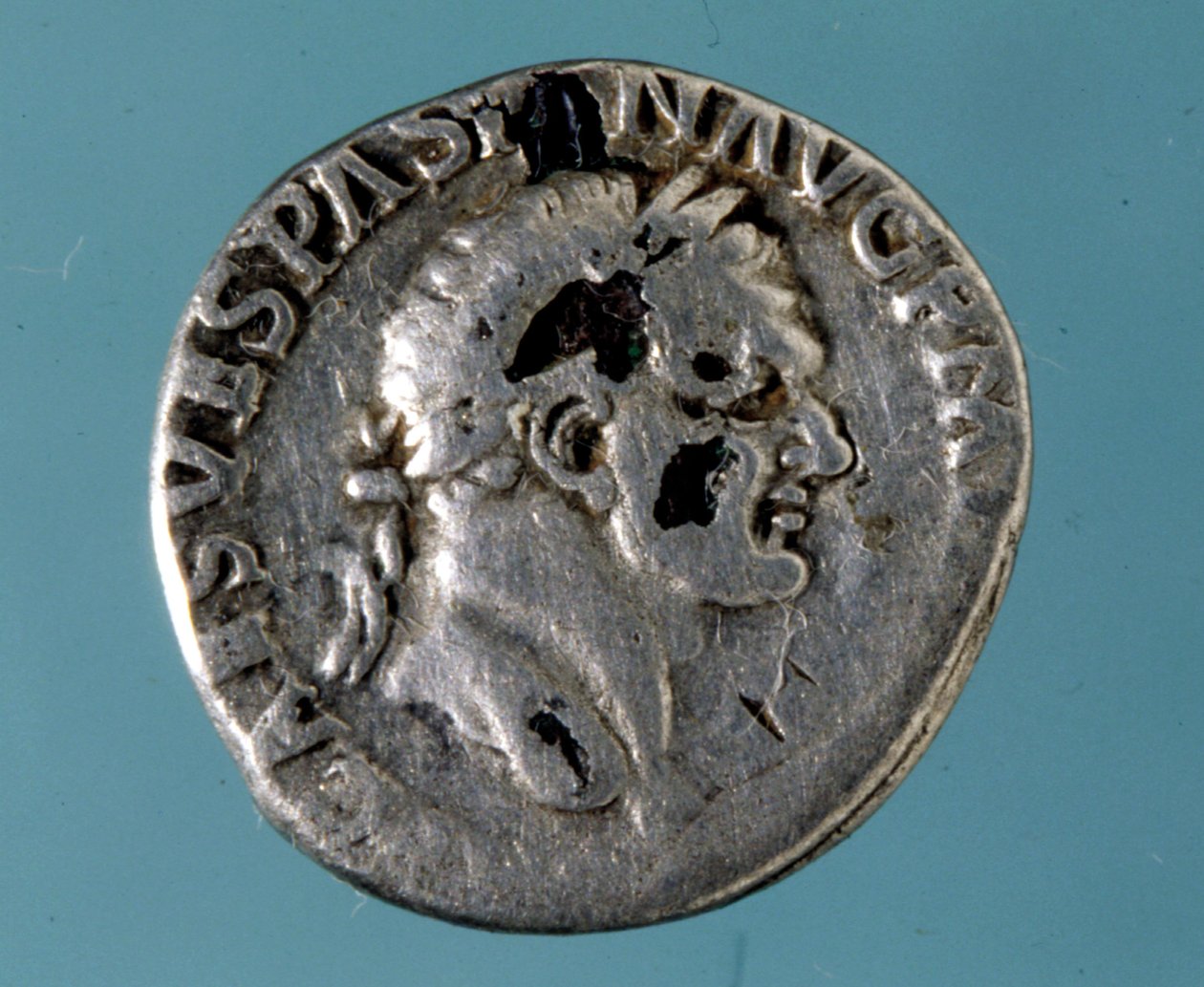 Ezüst érme Vespasianus római császár képmásával (9 - 79). alkotó: Roman