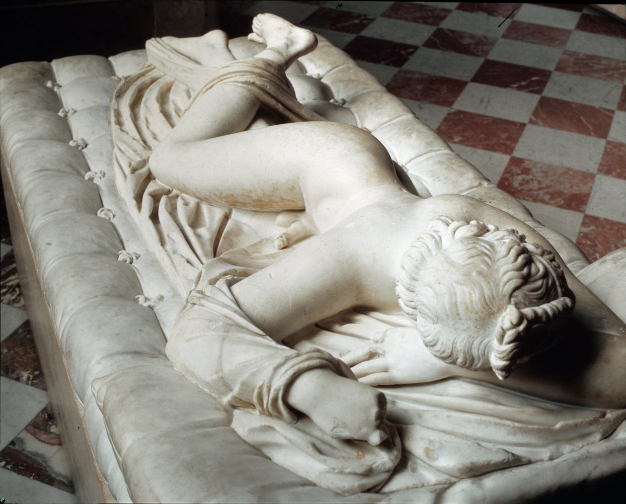 Alvó Hermafrodita (márványszobor, ie 2. század) alkotó: Roman