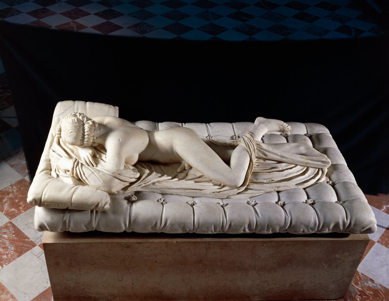Alvó Hermafrodita, másolat egy Kr.e. 2. századi eredeti után, a római Diocletianus-fürdőből (márvány) alkotó: Roman