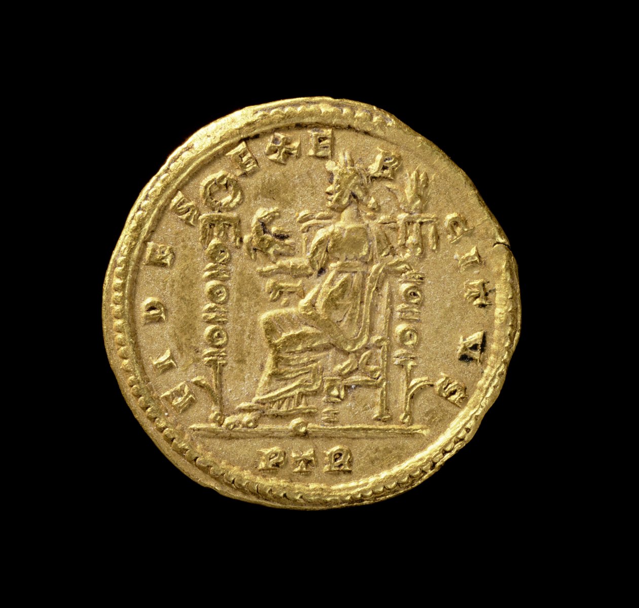 I. Nagy Konstantin (Kr. u. 306-337) Solidus (hátlap), amely a trónon balra ülő Fideszt ábrázolja. Felirat: (arany) (az előlapot lásd 119150). alkotó: Roman