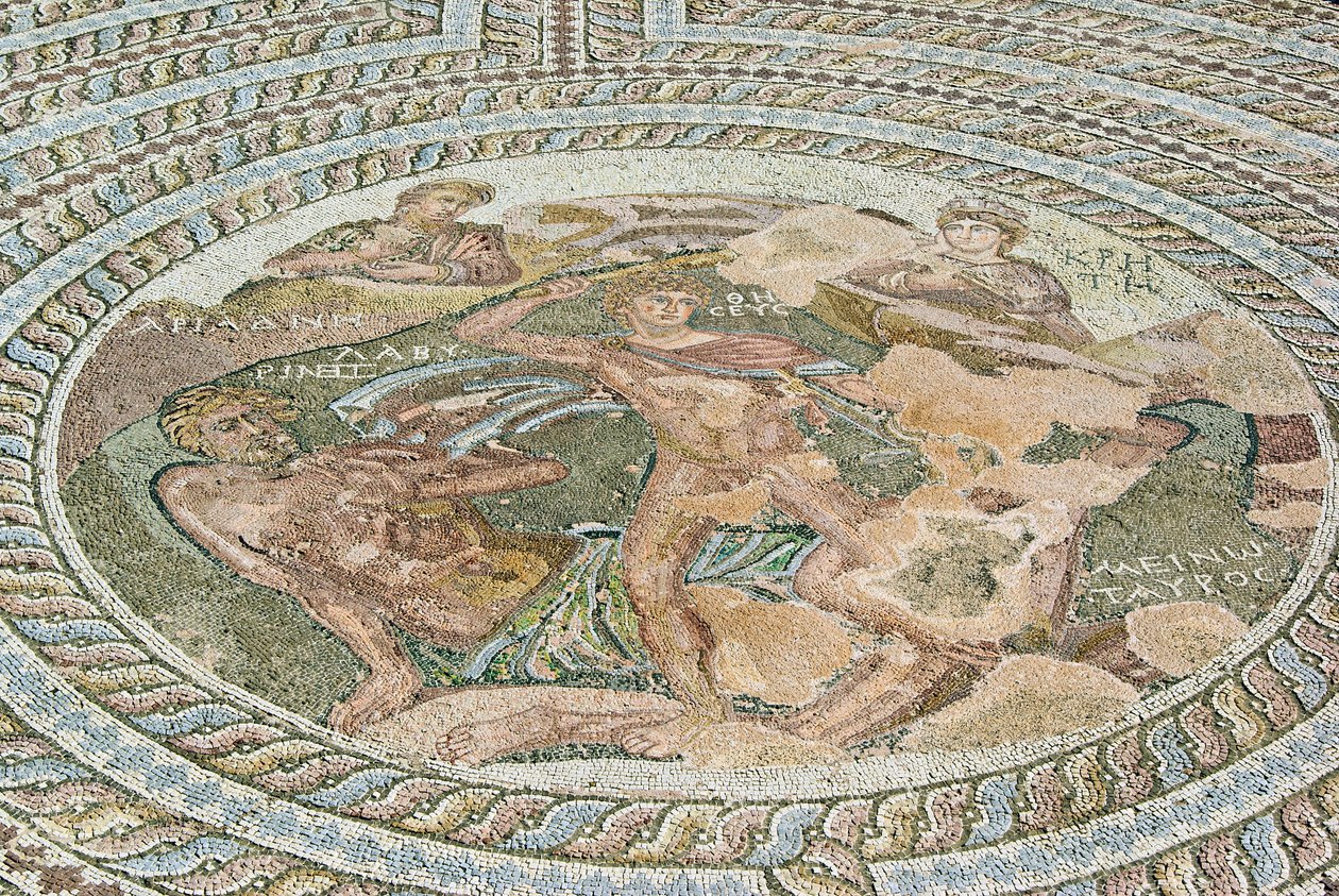 Thészeusz és a Minotaurusz, Thészeusz háza, Paphos, Ciprus (mozaik) alkotó: Roman