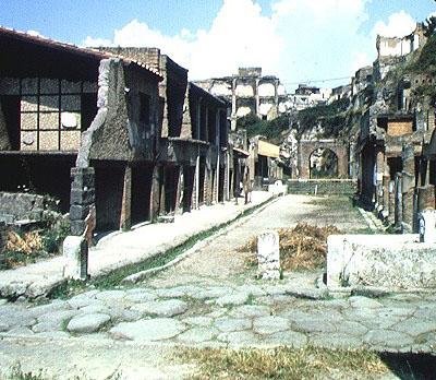 Kilátás a Decumanus Maximusra (főút) alkotó: Roman