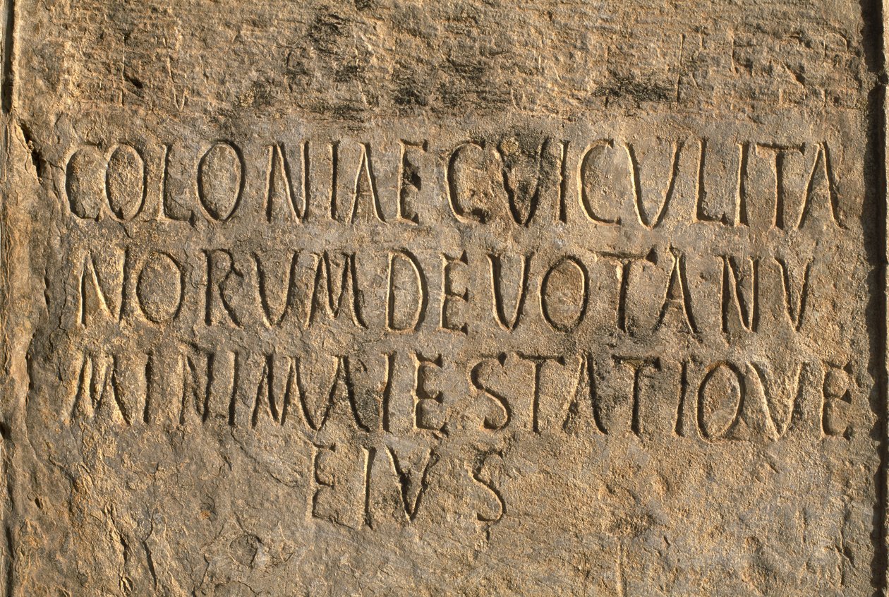 Latin felirat a Cuicul kolónia nevével, magas császárkor (Kr. e. 27-395) alkotó: Roman Imperial Period