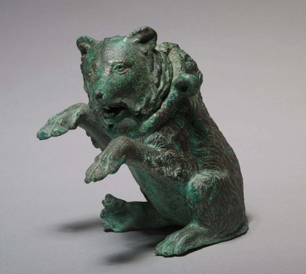 Olajampula táncoló medve formájában, 200-as évek alkotó: Roman Imperial Period